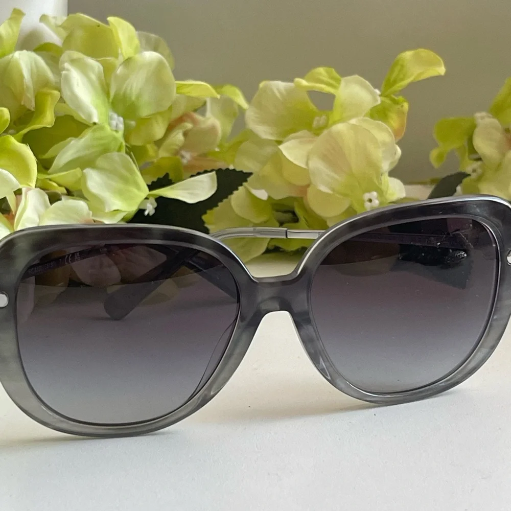 Coach Elegant grey /blue  Sunglasses - Picture 6 of 8